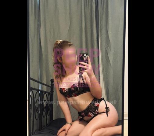 INGRID aus Rumänien - . Ich liebe hemmungslosen Sex. Ich träume von einem harten Schwanz. Dann beobachte mich zuerst Anonym auf der Bühne und rufe mich danach ins Zimmer! 2