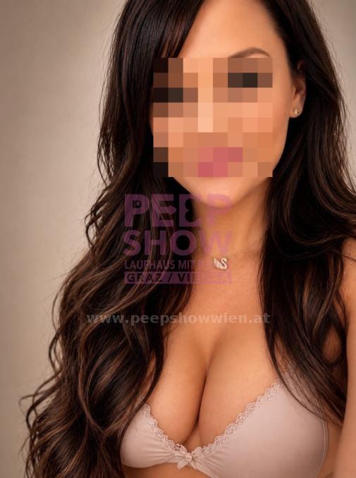 VANDA aus Slowakei ist eine der Girls in der Peepshow Burggasse, geil dich auf an ihre Fotos hier!